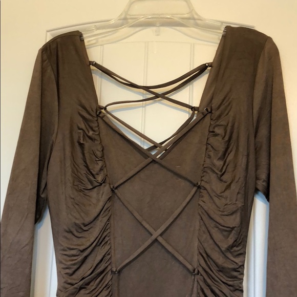 Bebe dress scrappy front open back size Medium M - Picture 2 of 7